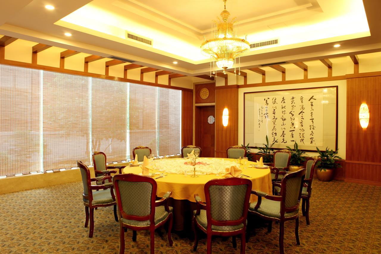 Ming Yuan Hotel Nanning Exterior foto